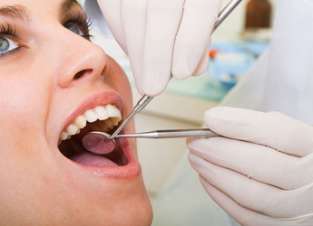 Eliminar caries gracias a las Clínicas Propdental  en Barcelona