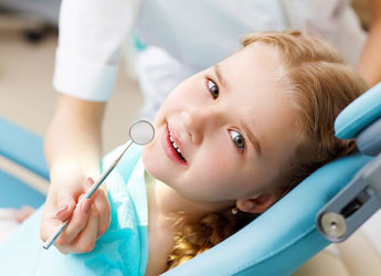 Revisión Dental Completa para niños en Clínica Dental Zendrera